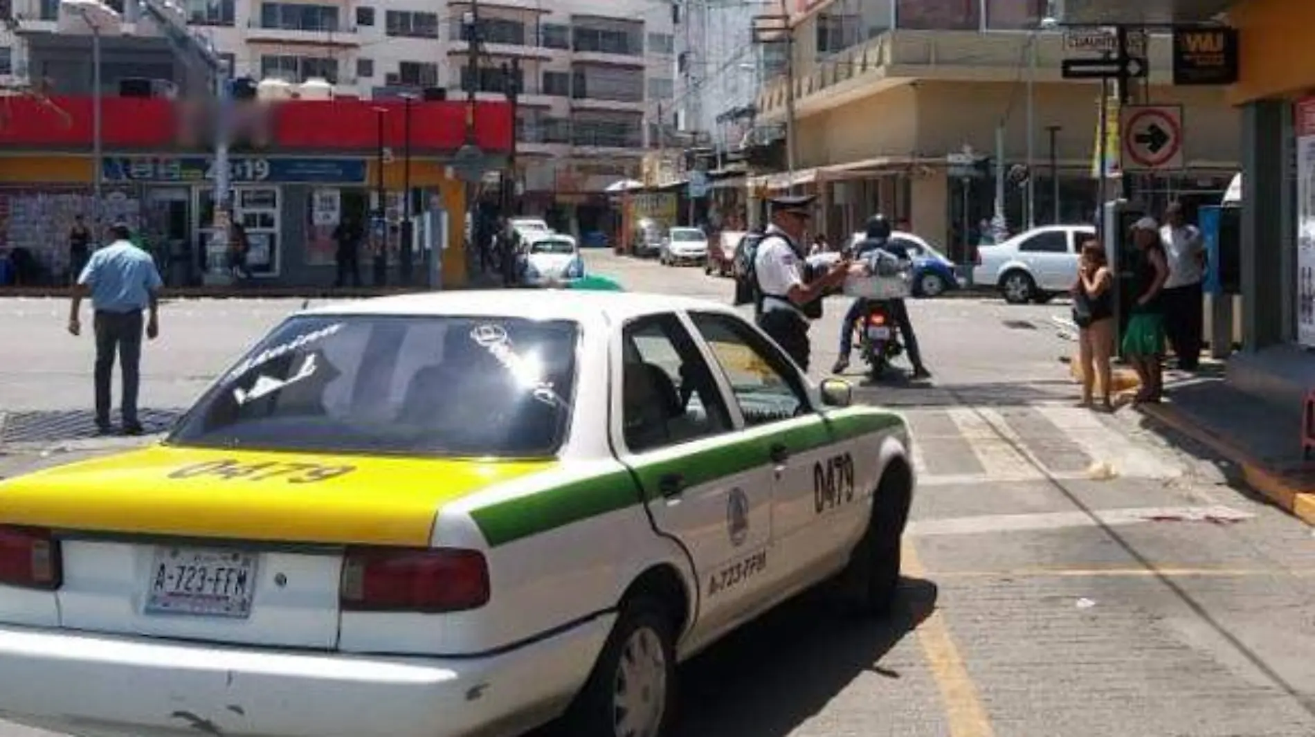 Acapulco - taxis suspenden rutas de transporte